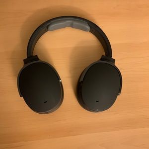 Foldable wireless Bluetooth headphones